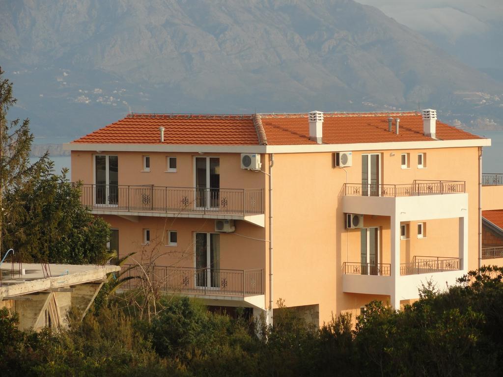 Apartment Adriatika *